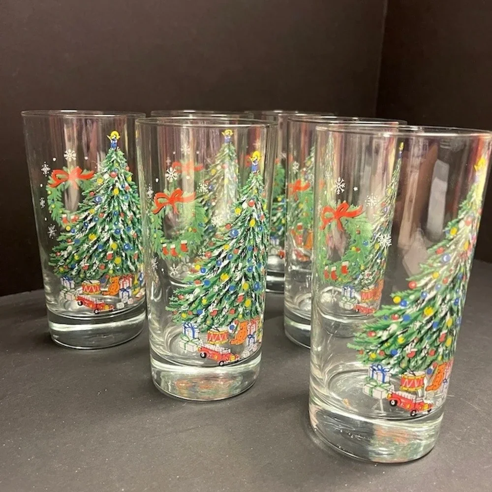 Set of 6 Christmas‎ Tree Highball Glasses Holiday Drinkware with Storage Case